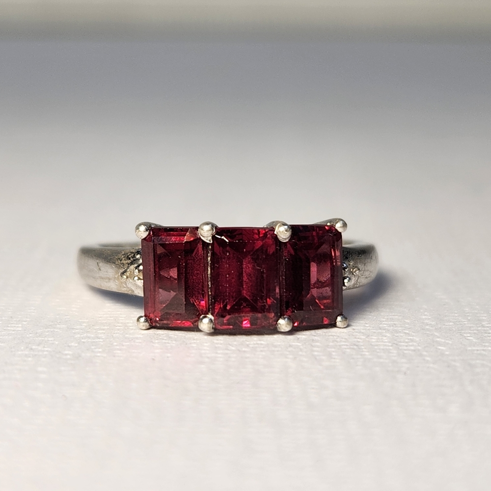 Vtg 925 Ruby Red Ruby Emerald Cut Three-Stone Tri… - image 4
